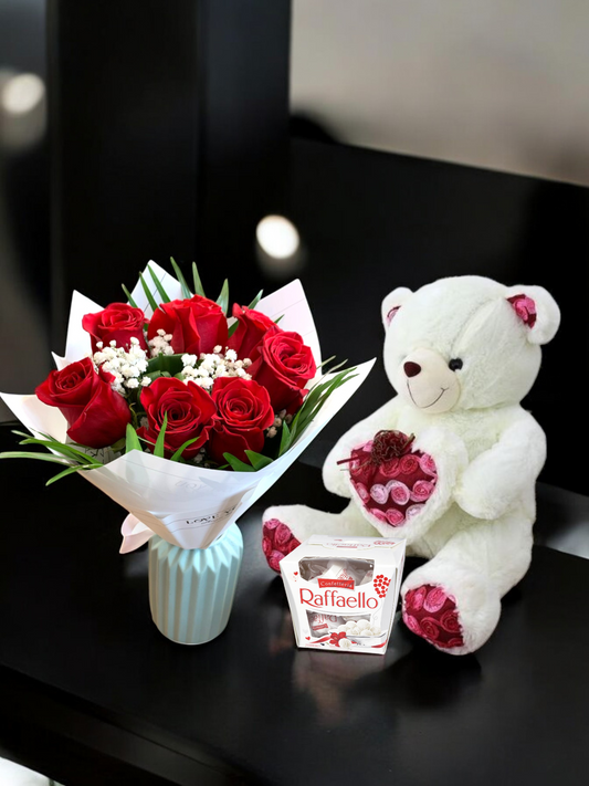 Eleganța Iubirii : Trandafiri, Ursulet si Raffaello