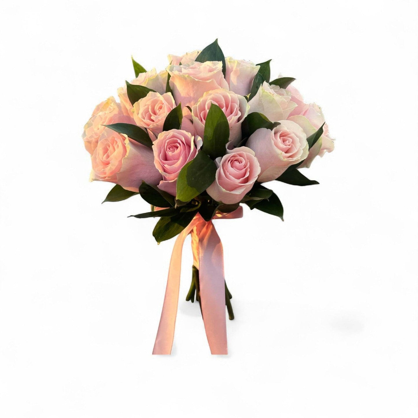 Buchet mireasă cu trandafiri roz – simbolul iubirii și al romantismului