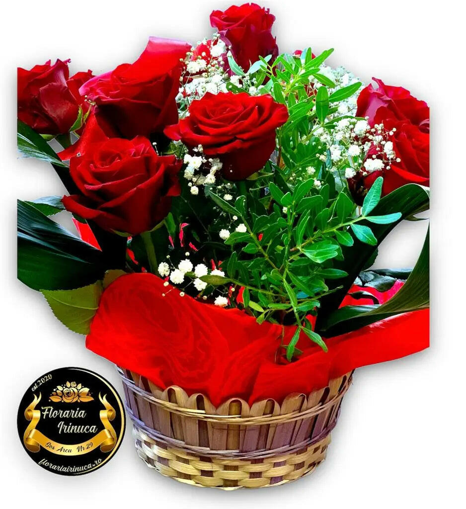 Aranjament elegant de flori Pure Love cu trandafiri roșii