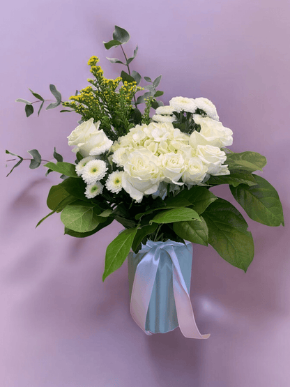 Buchet de flori cu hortensie alba