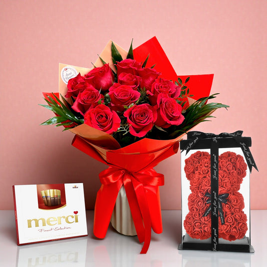 Pachet Valentine’s Day – 11 Trandafiri, Bomboane Merci și Ursuleț săpun roșu 25 cm