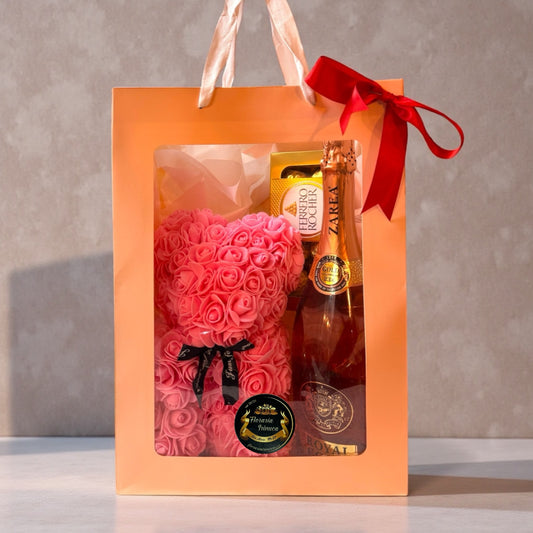 Gift Box Romantic - Ursulet, Sampanie si Ferrero