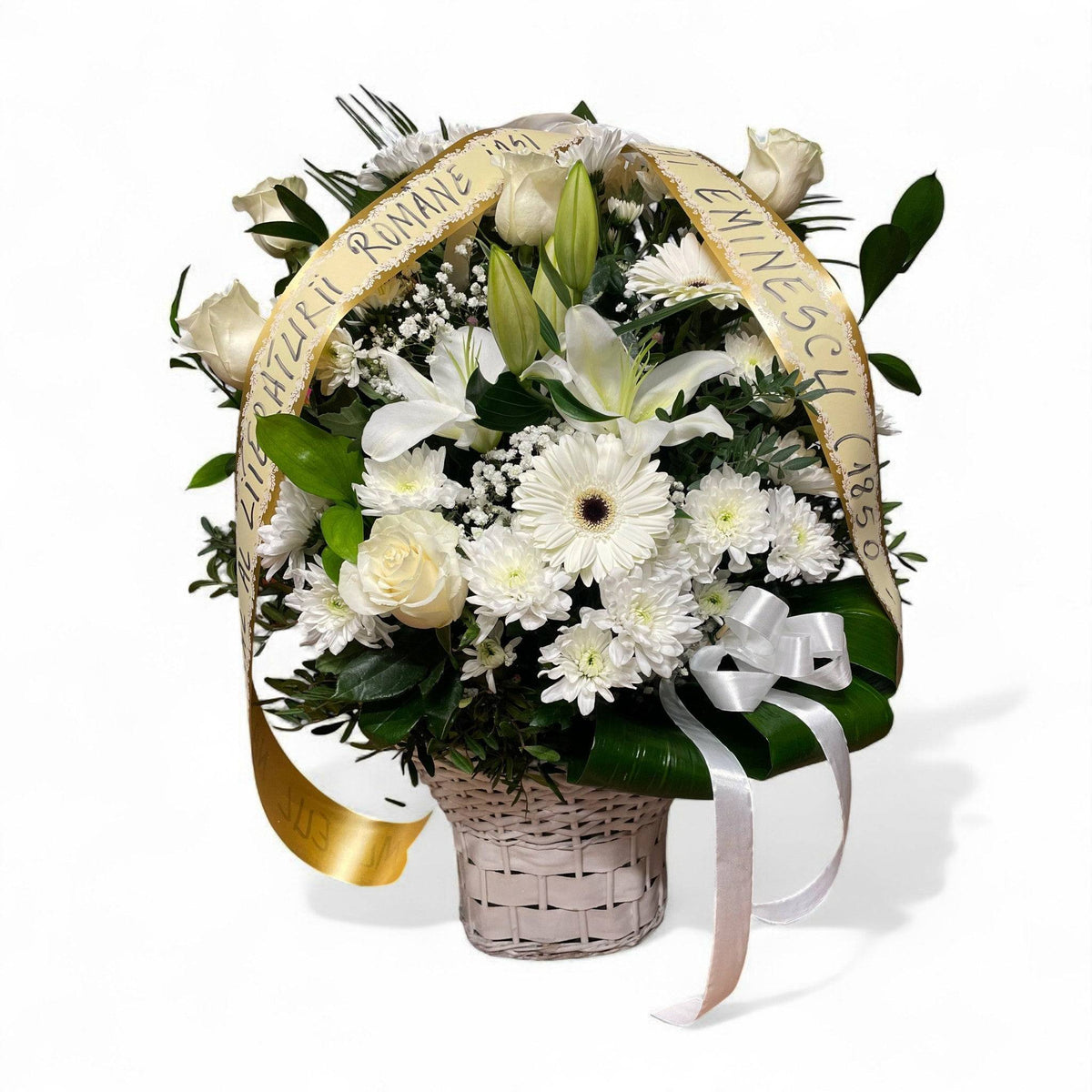 Aranjament funerar în coș – eleganță și respect