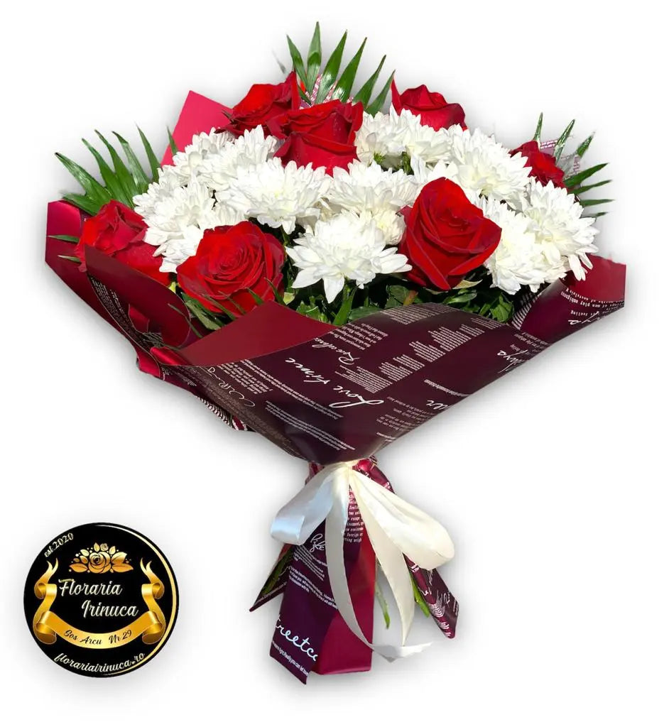 Buchet de flori Red&White Synergy cu trandafiri și crizanteme